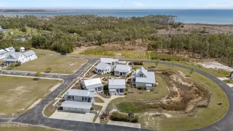 4 Back Cove Circle Oriental NC 28571