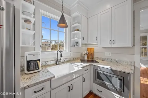 4 Back Cove Circle Oriental NC 28571