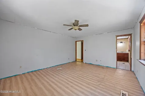 390 Old Winberry Road Newport NC 28570