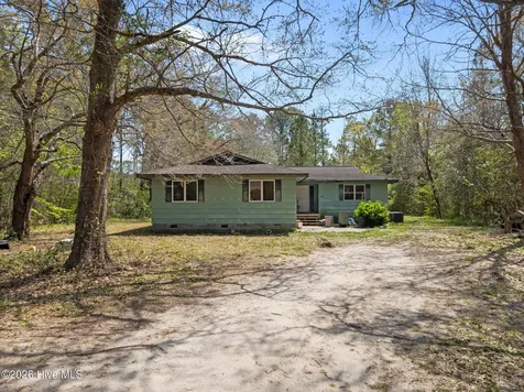 390 Old Winberry Road Newport NC 28570