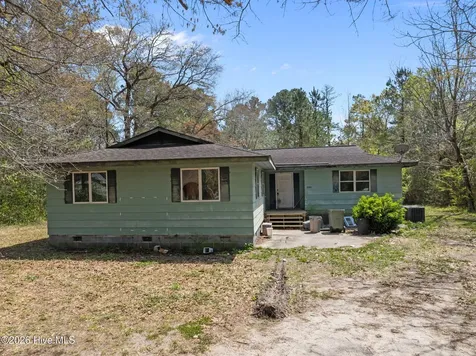 390 Old Winberry Road Newport NC 28570