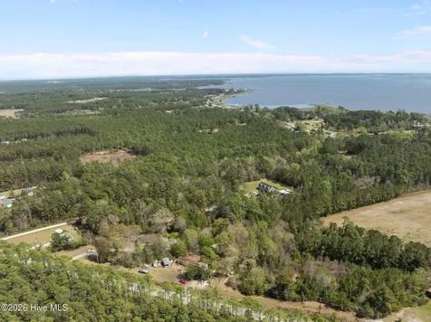 390 Old Winberry Road Newport NC 28570