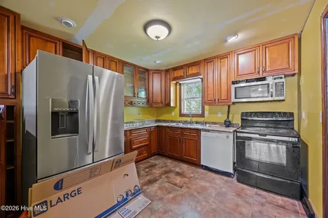 390 Old Winberry Road Newport NC 28570