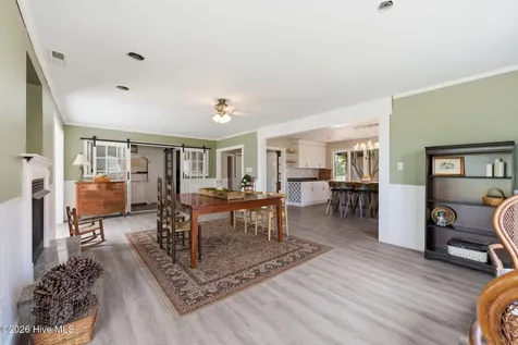 824 Pelican Drive New Bern NC 28560