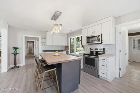 824 Pelican Drive New Bern NC 28560