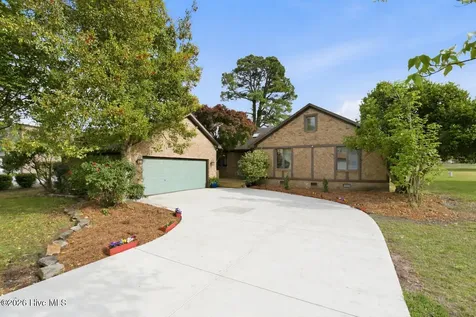824 Pelican Drive New Bern NC 28560