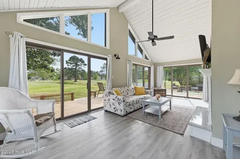 824 Pelican Drive New Bern NC 28560