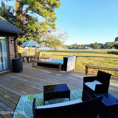 824 Pelican Drive New Bern NC 28560