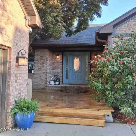 824 Pelican Drive New Bern NC 28560