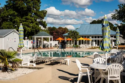 824 Pelican Drive New Bern NC 28560