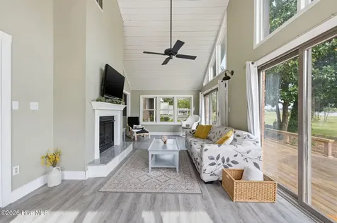 824 Pelican Drive New Bern NC 28560