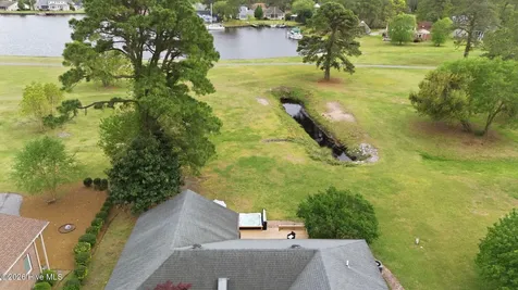 824 Pelican Drive New Bern NC 28560