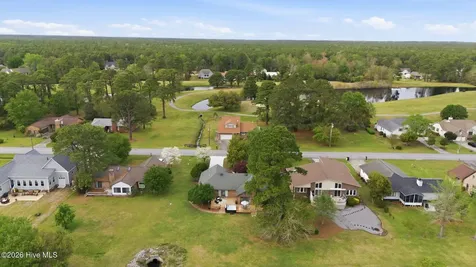 824 Pelican Drive New Bern NC 28560
