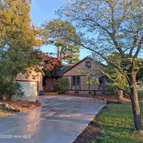 824 Pelican Drive New Bern NC 28560