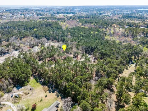 L2 Crystal Court Hampstead NC 28443