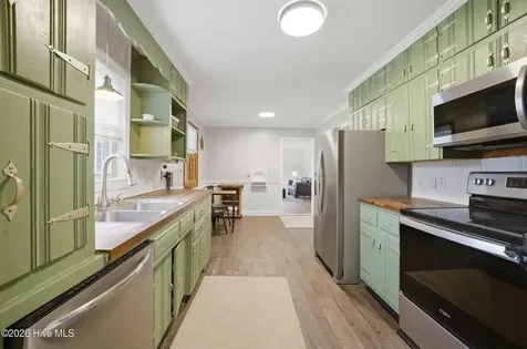 206 Hiland Park Avenue Hertford NC 27944