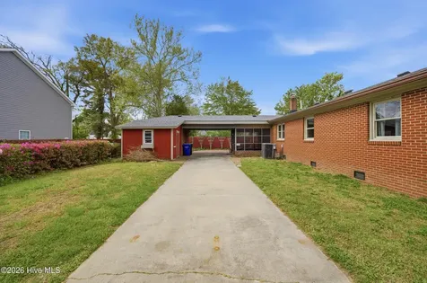 206 Hiland Park Avenue Hertford NC 27944