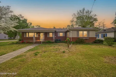 206 Hiland Park Avenue Hertford NC 27944