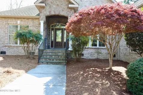 129 Beacon Ridge Drive West End NC 27376
