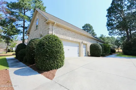 129 Beacon Ridge Drive West End NC 27376