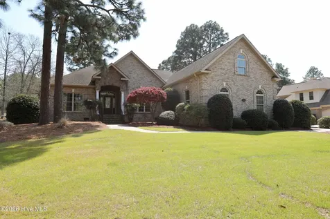 129 Beacon Ridge Drive West End NC 27376