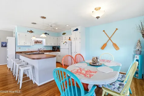 315 Brunswick Avenue W Holden Beach NC 28462