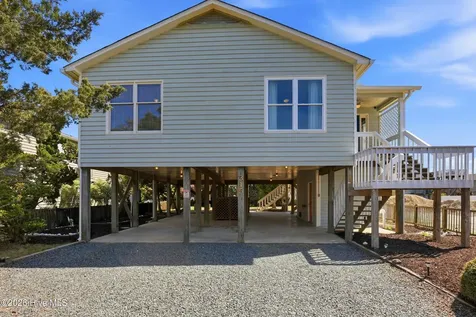 315 Brunswick Avenue W Holden Beach NC 28462