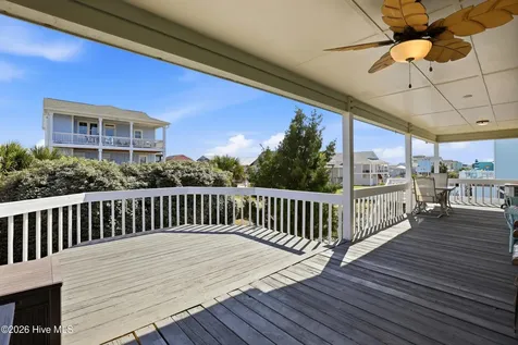 315 Brunswick Avenue W Holden Beach NC 28462