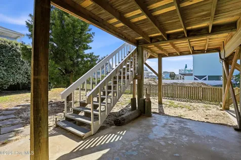 315 Brunswick Avenue W Holden Beach NC 28462