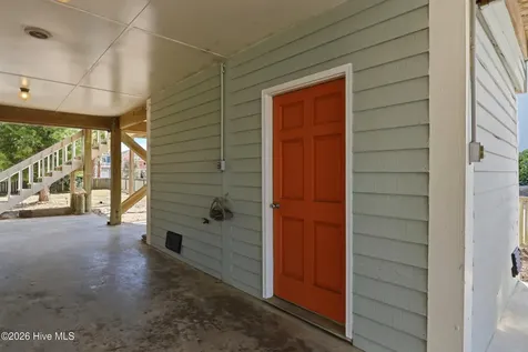 315 Brunswick Avenue W Holden Beach NC 28462