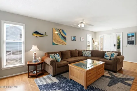 315 Brunswick Avenue W Holden Beach NC 28462