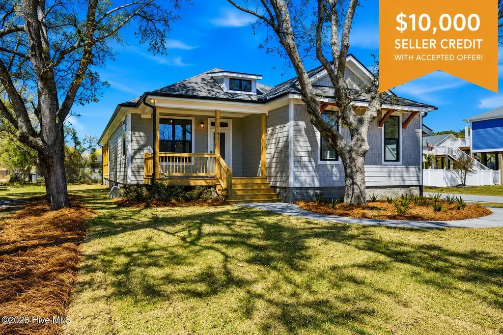 141 NE 39th Street Oak Island NC 28465