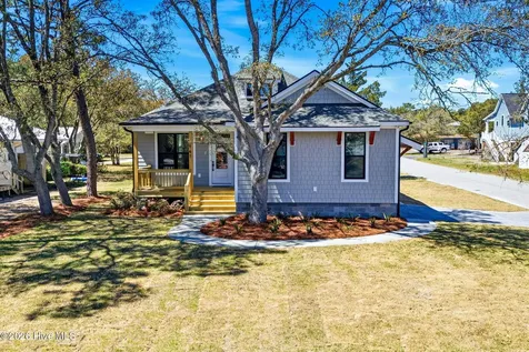 141 NE 39th Street Oak Island NC 28465