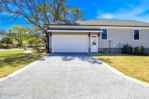 141 NE 39th Street Oak Island NC 28465