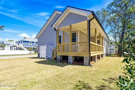 141 NE 39th Street Oak Island NC 28465