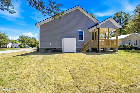 141 NE 39th Street Oak Island NC 28465