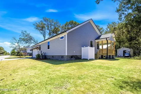 141 NE 39th Street Oak Island NC 28465