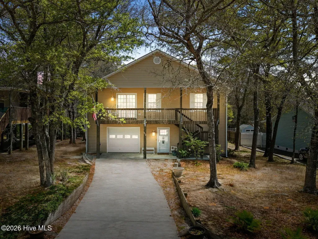 112 SE 12th Street Oak Island NC 28465