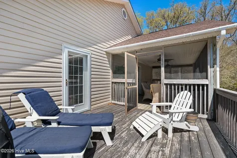 112 SE 12th Street Oak Island NC 28465