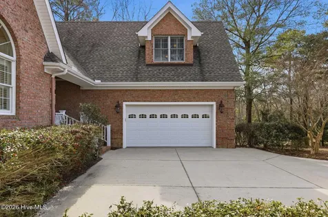 307 Jarret Bay Court SE Bolivia NC 28422