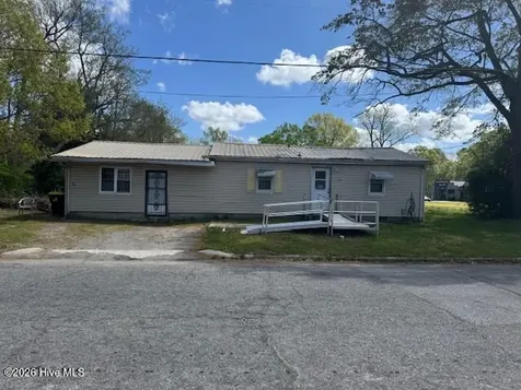 104 Smith Street Robersonville NC 27871