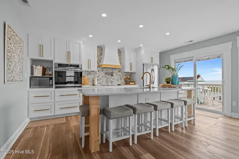 201 W Glenn Street Atlantic Beach NC 28512