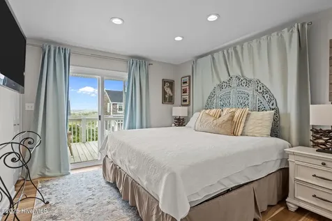 201 W Glenn Street Atlantic Beach NC 28512