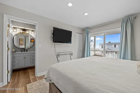 201 W Glenn Street Atlantic Beach NC 28512