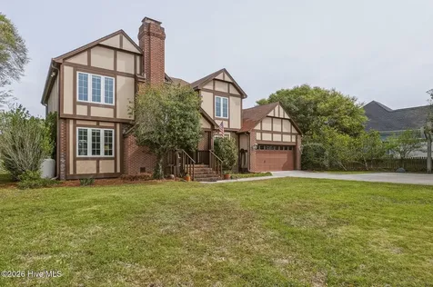 105 Laurel Court Pine Knoll Shores NC 28512