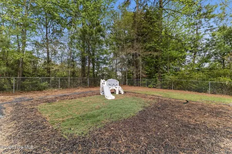 602 Hobbs Drive Jacksonville NC 28540