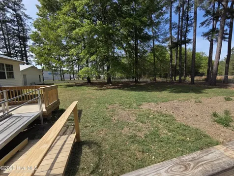 5841 Crestline Road Laurinburg NC 28352