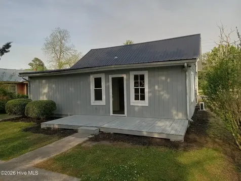 518 S Brown Street Chadbourn NC 28431