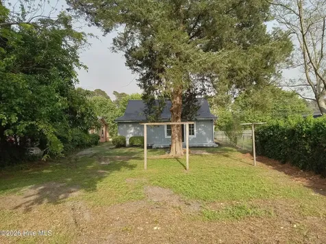 518 S Brown Street Chadbourn NC 28431