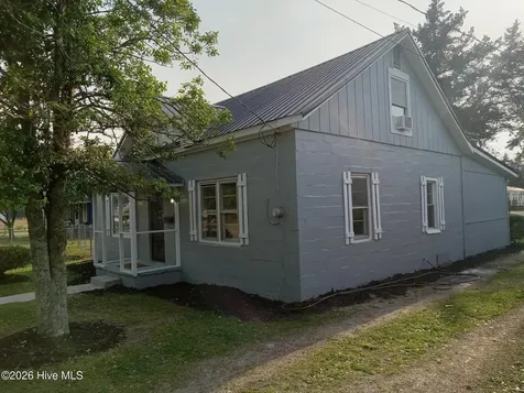 518 S Brown Street Chadbourn NC 28431